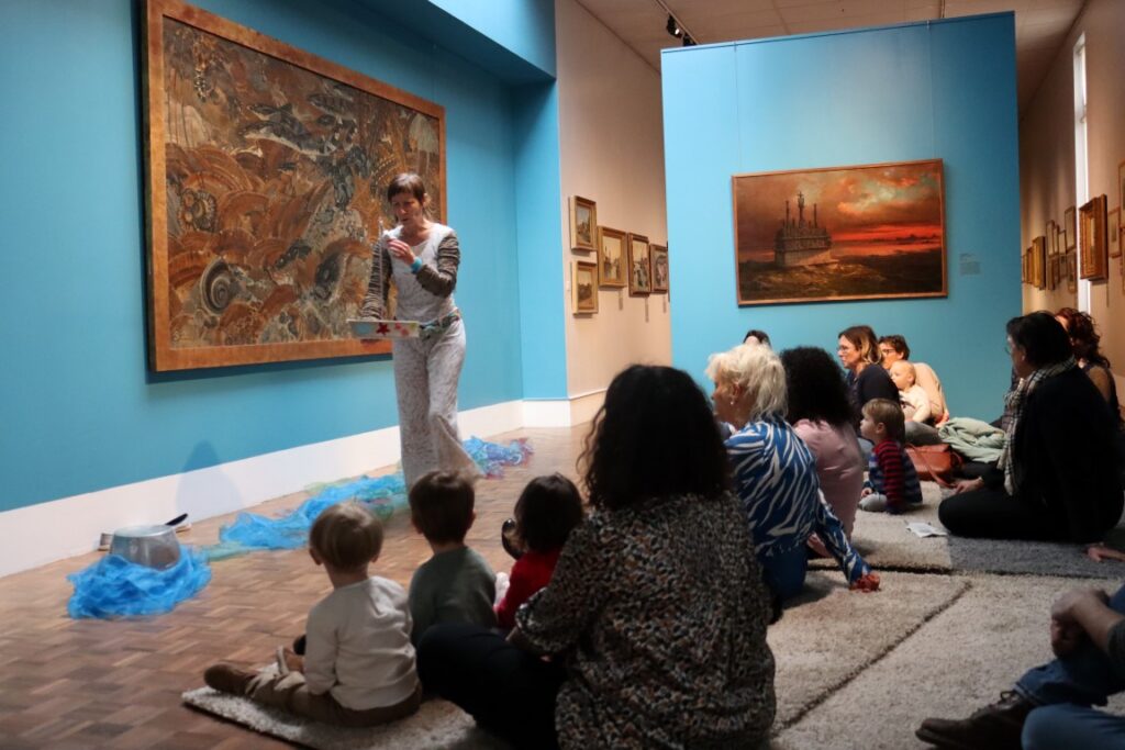 Les tout-petits au spectacle au musée des beaux-arts (2024)